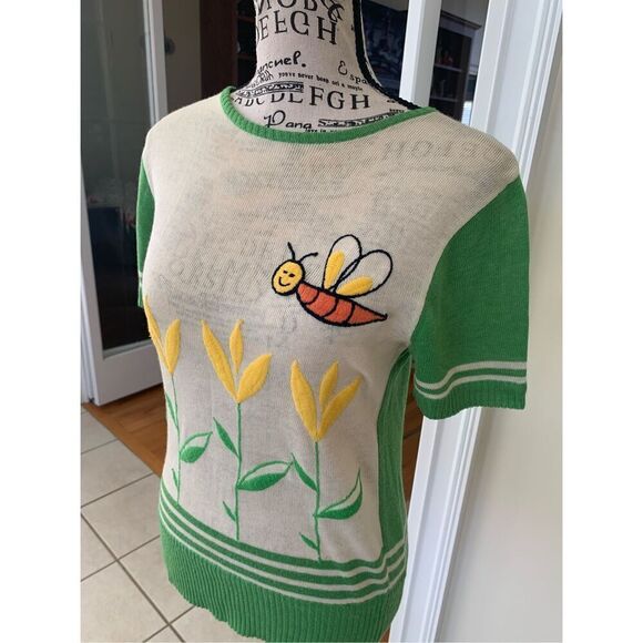 Vintage Short Sleeve Bumble Bee Sweater (60s/70s) - Picture 3 of 8